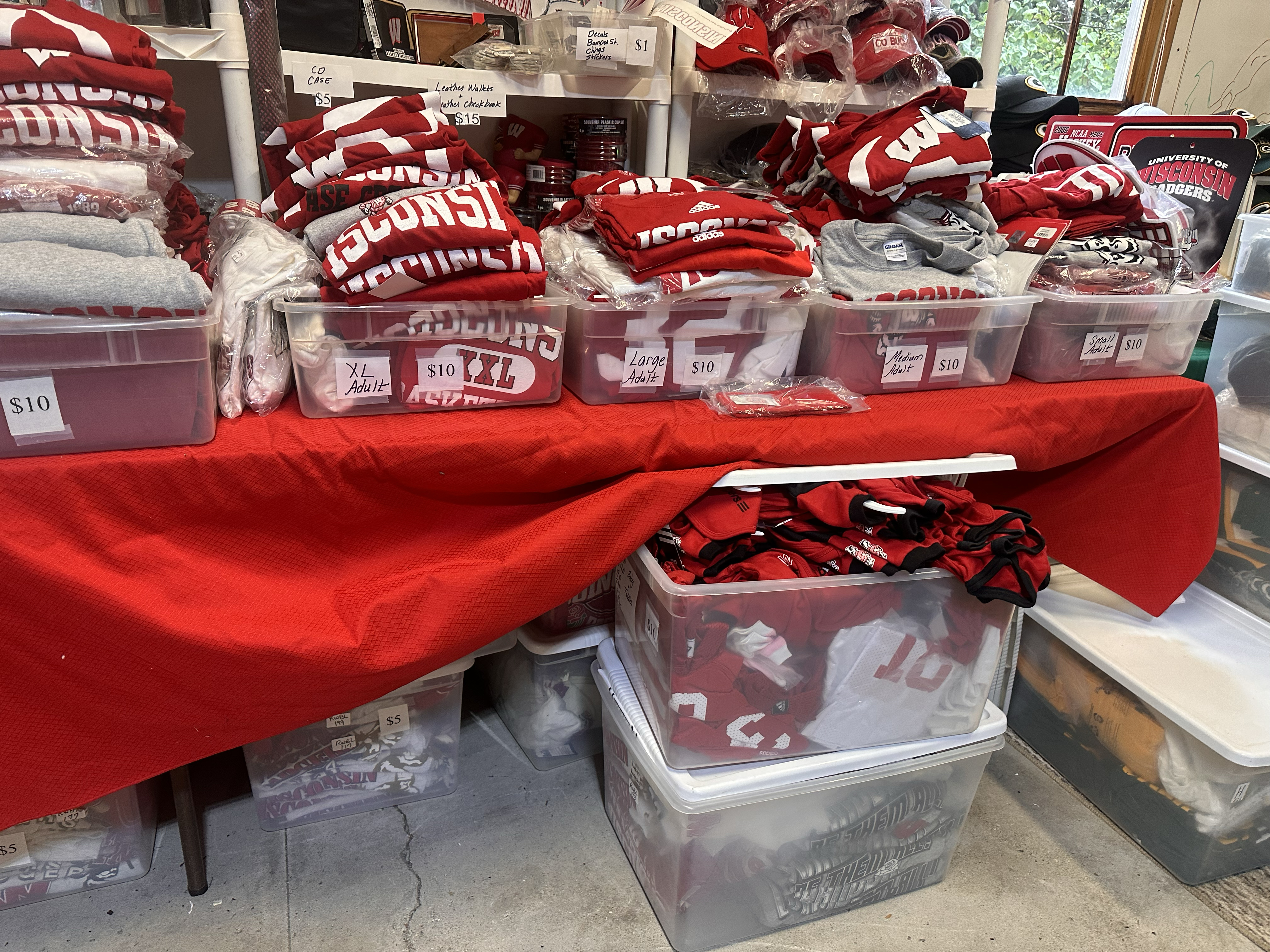 RedWear.com Wisconsin Badgers Merchandise