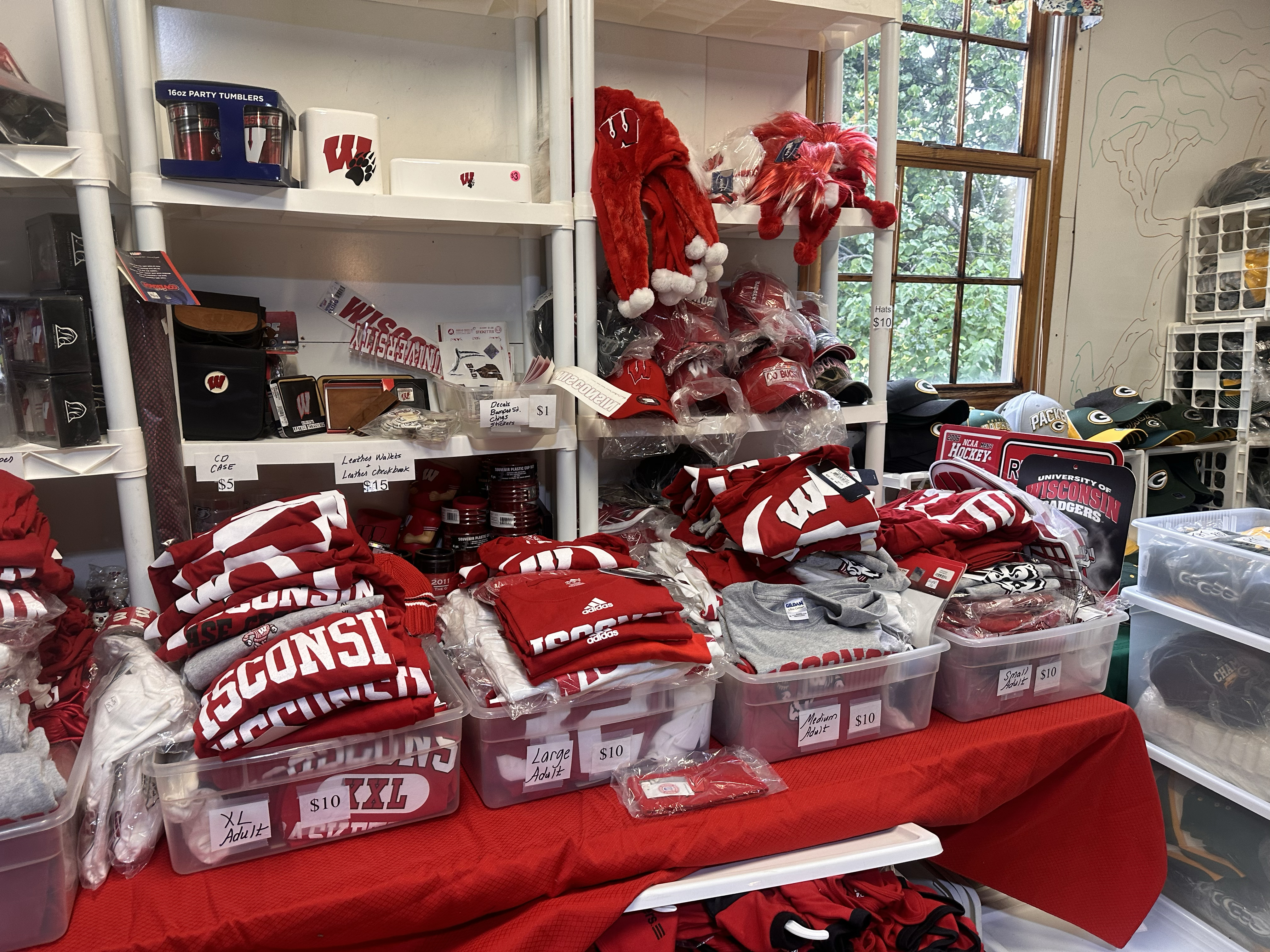 RedWear.com Wisconsin Badgers Merchandise