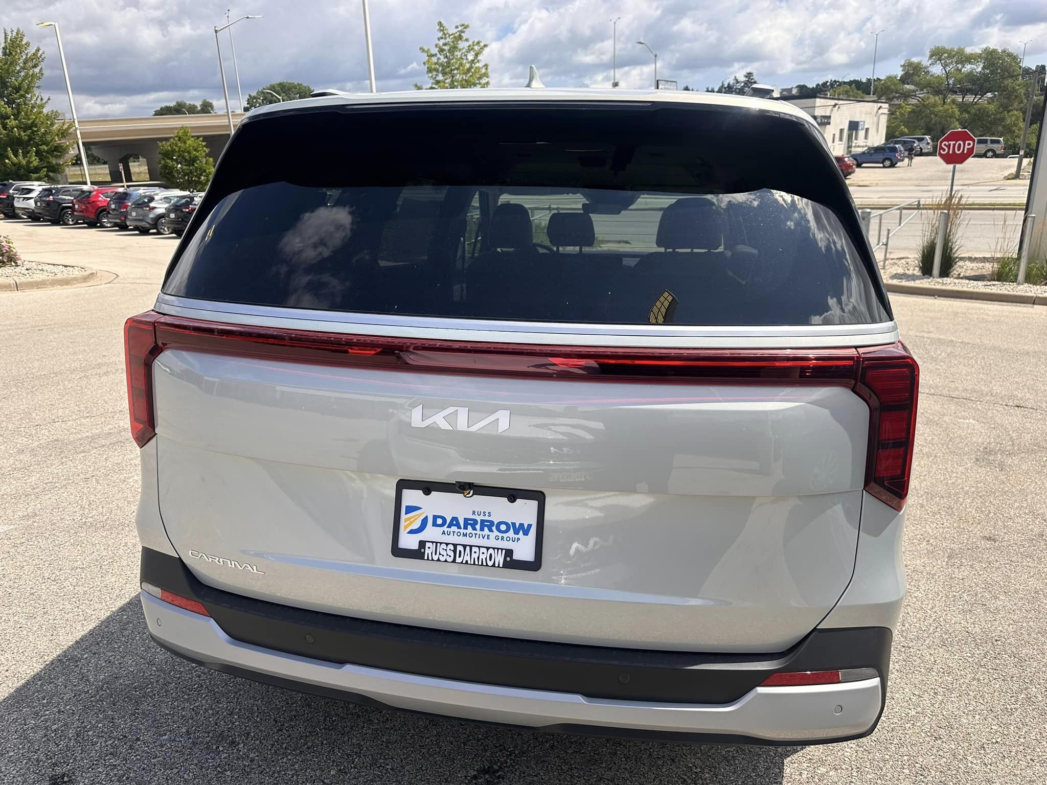 2025 Kia Carnival - EX Trim - Ivory Silver with Navy & Gray Interior - 