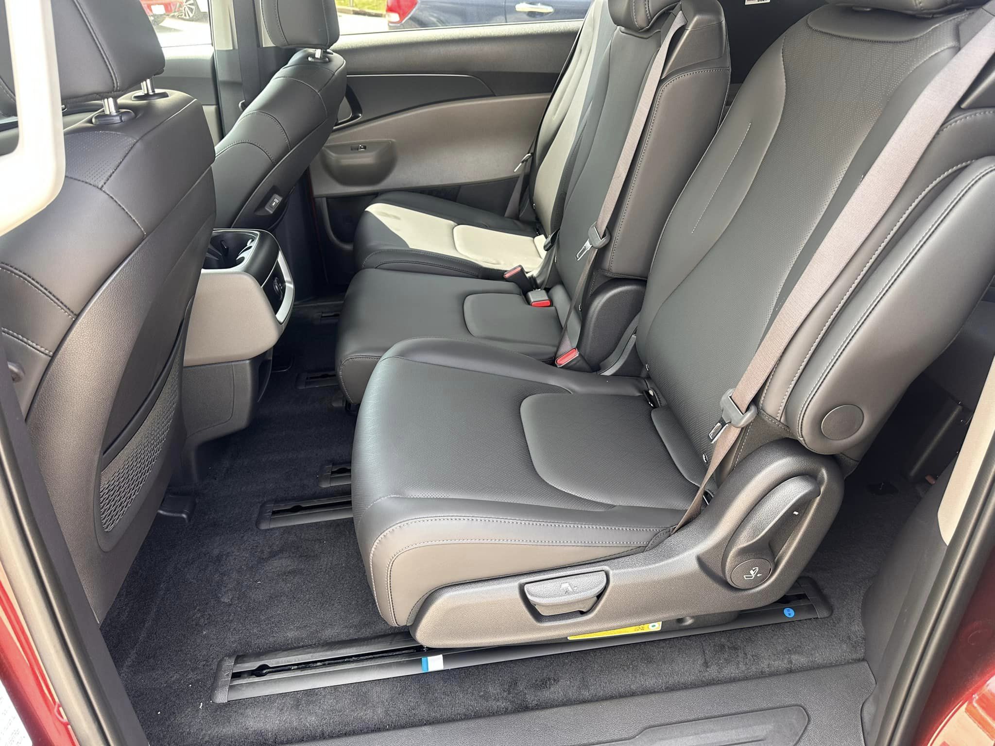 2025 Kia Carnival - LXS Trim - Flare Red with Taupe Off-Black Interior - 