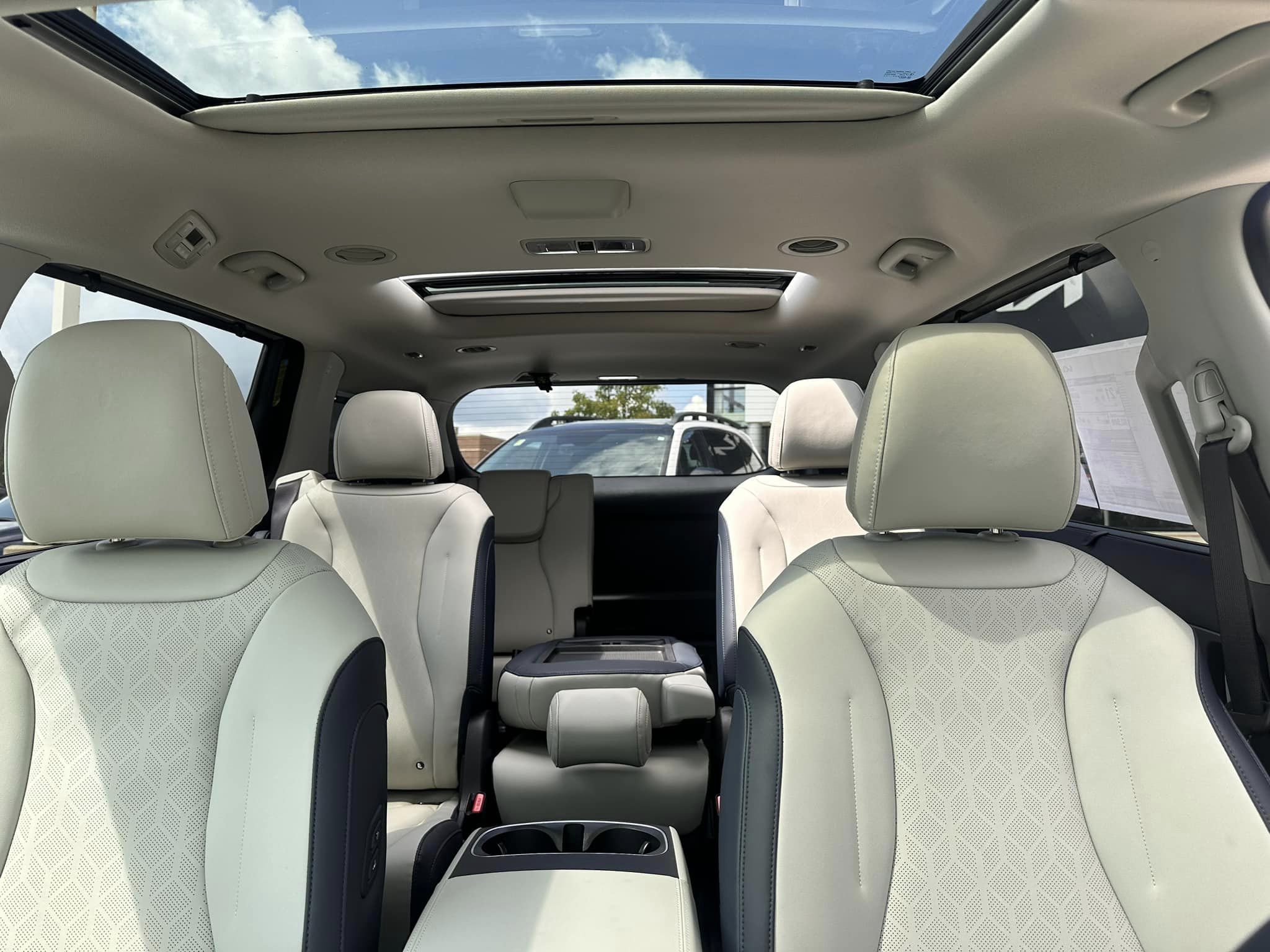 2025 Kia Carnival - SX Trim - Ceramic Silver with Navy & Gray Interior - 