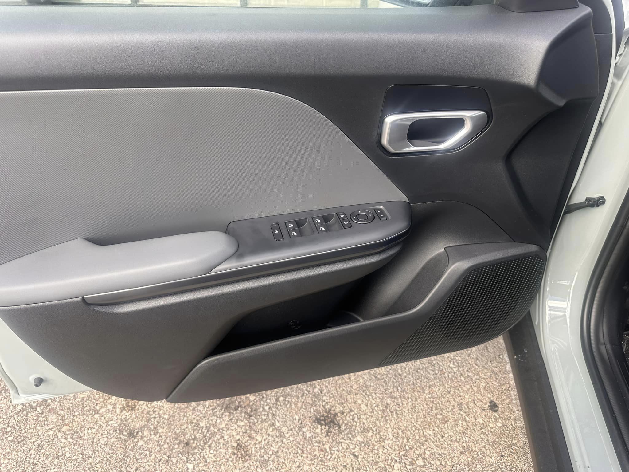 2025 Kia Carnival - LXS Trim - Morning Haze with Medium Gray Interior - 