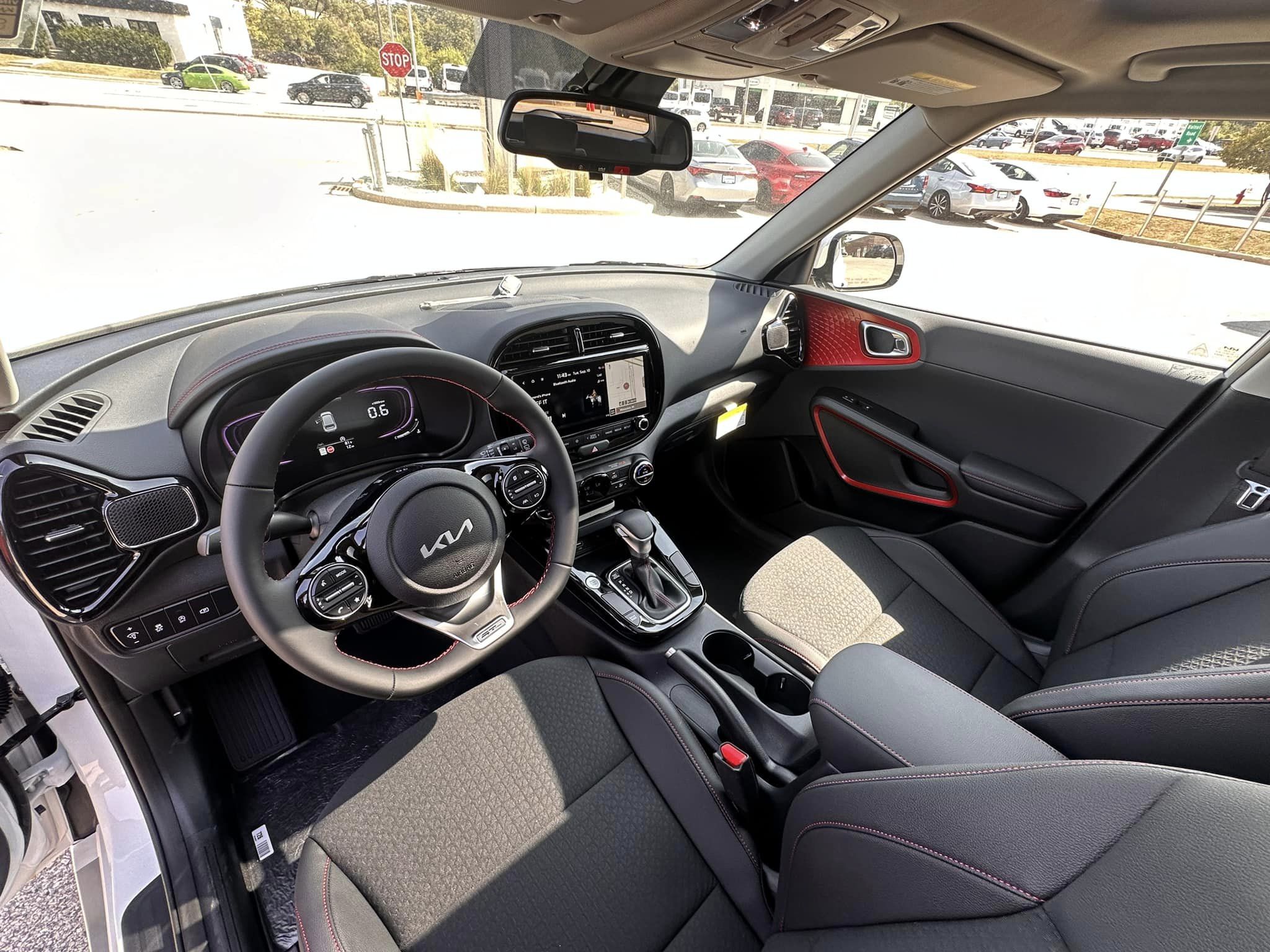 2025 Kia Soul - Snow White Pearl/Black Interior - GT-Line Trim - 